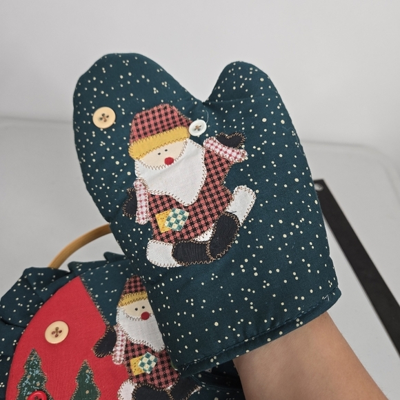 Christmas Fabric-Covered Basket Santa Buttons Pot Holder Oven Mitten Farmhouse - Picture 4 of 17